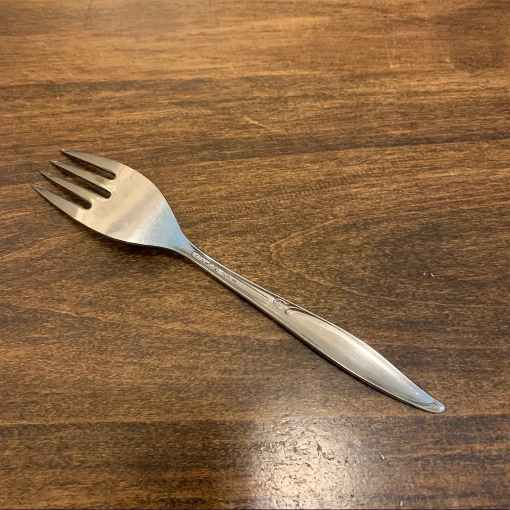 3/$20 One ONEIDA/KENWOOD FOREVER ROSE SALAD FORK  STAINLESS